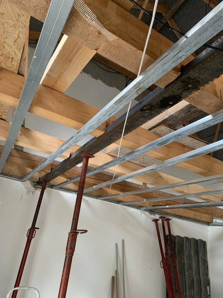 Rodinný dům Panoší Újezd – kompletní rekonstrukce - foto 69